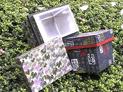 Covered tea boxes