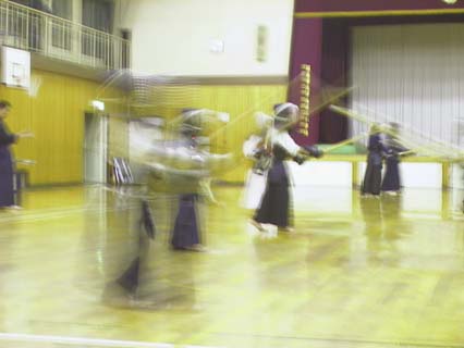 Moving quickly to the contact. kendo approach