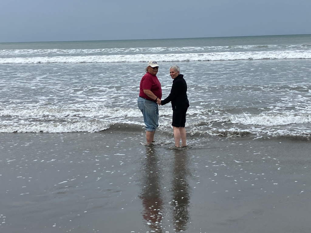 20250402BeachJanMike